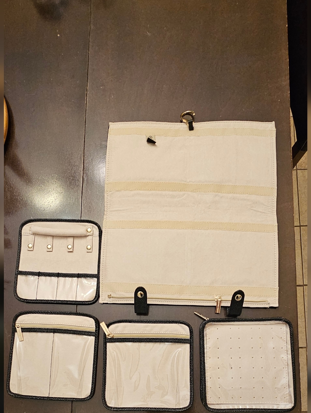 Kendra Scott Jewelry Travel Organizer - Picture 3 of 8